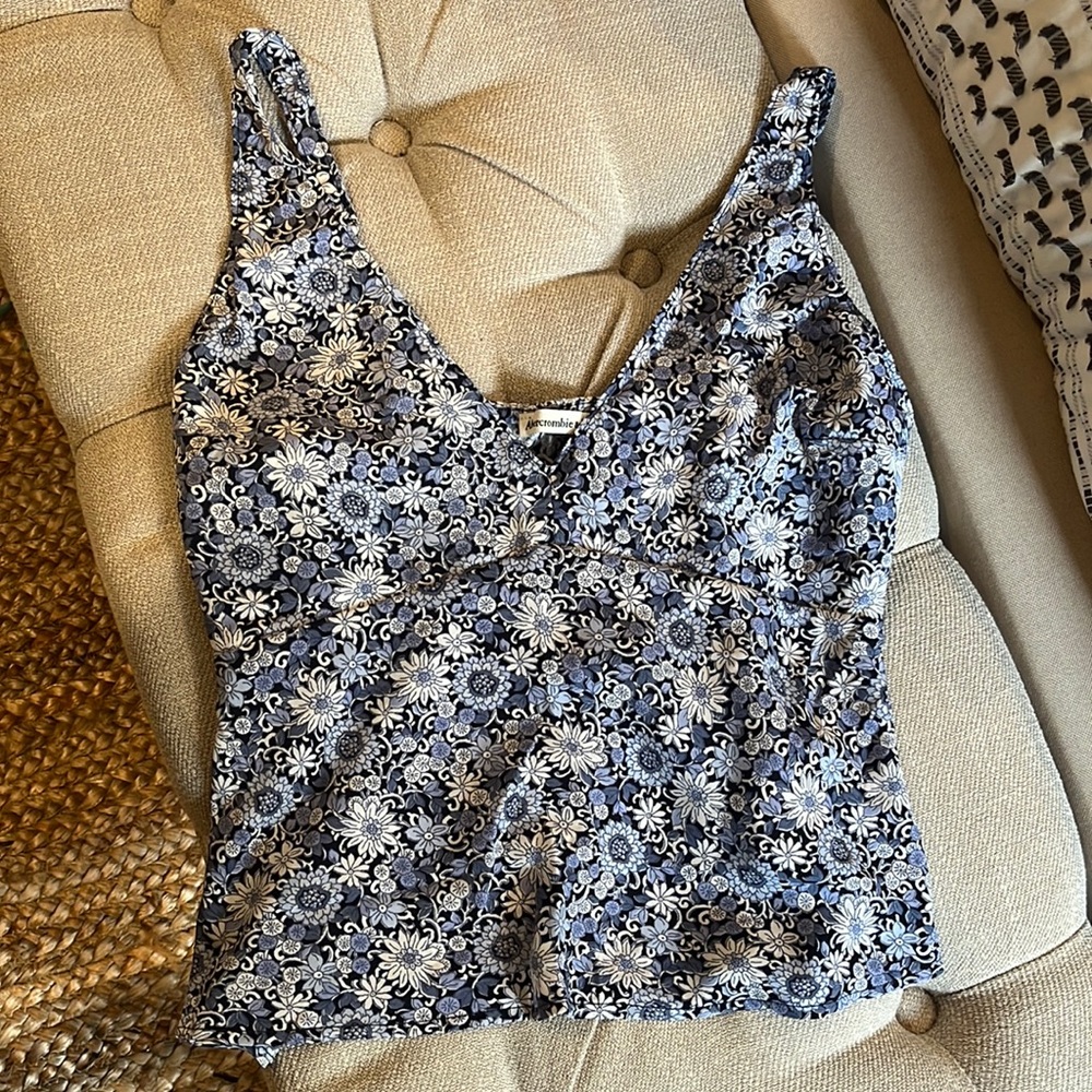 Abercrombie and fitch tank top NWT
